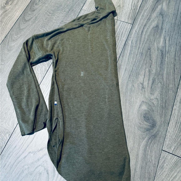 Burrow Turttleneck - Picture 3 of 6